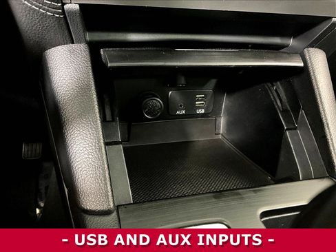 Used 2018 Subaru Outback 2.5i Limited AWD/4WD image 16
