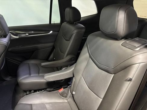 Certified 2024 Cadillac XT6 Sport w/ Technology Package AWD/4WD image 17