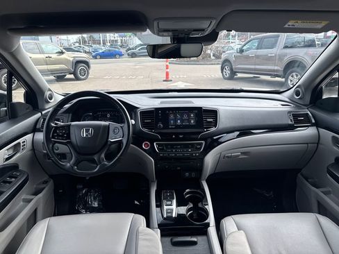Used 2019 Honda Pilot Touring image 13