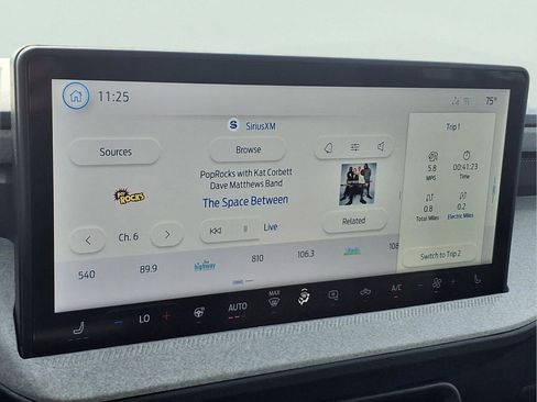 New 2026 Ford Maverick XLT w/ XLT Luxury Package FWD image 6