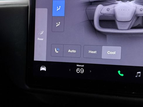 Used 2022 Tesla Model X Plaid image 24