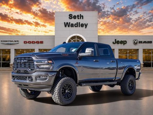 New 2025 RAM 2500 Big Horn AWD/4WD image 3