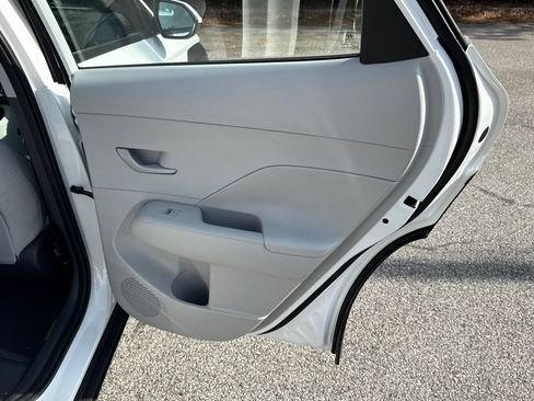 Used 2026 Hyundai Kona SE FWD image 16