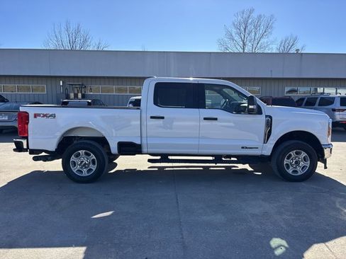 Used 2025 Ford F250 XLT w/ FX4 Off-Road Package image 2
