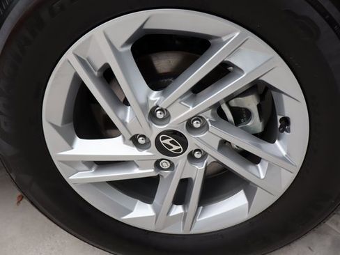 Used 2025 Hyundai Tucson SE image 41