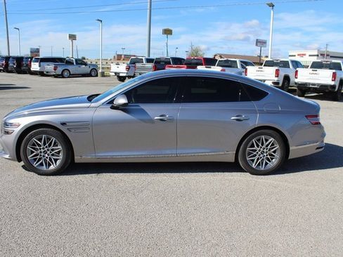 Used 2025 Genesis G80 2.5T image 12