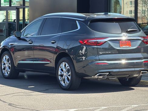 Used 2021 Buick Enclave Avenir w/ Avenir Technology Package AWD/4WD image 8