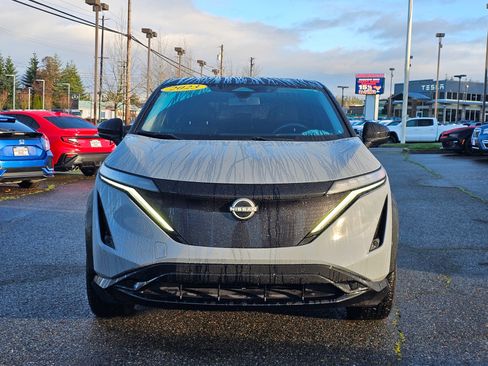 Used 2023 Nissan Ariya AWD image 2