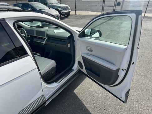 Used 2024 Hyundai Ioniq 5 Limited AWD/4WD image 36