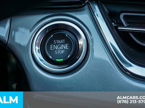 Used 2025 Chevrolet Trax LT w/ LT Convenience Package image 43