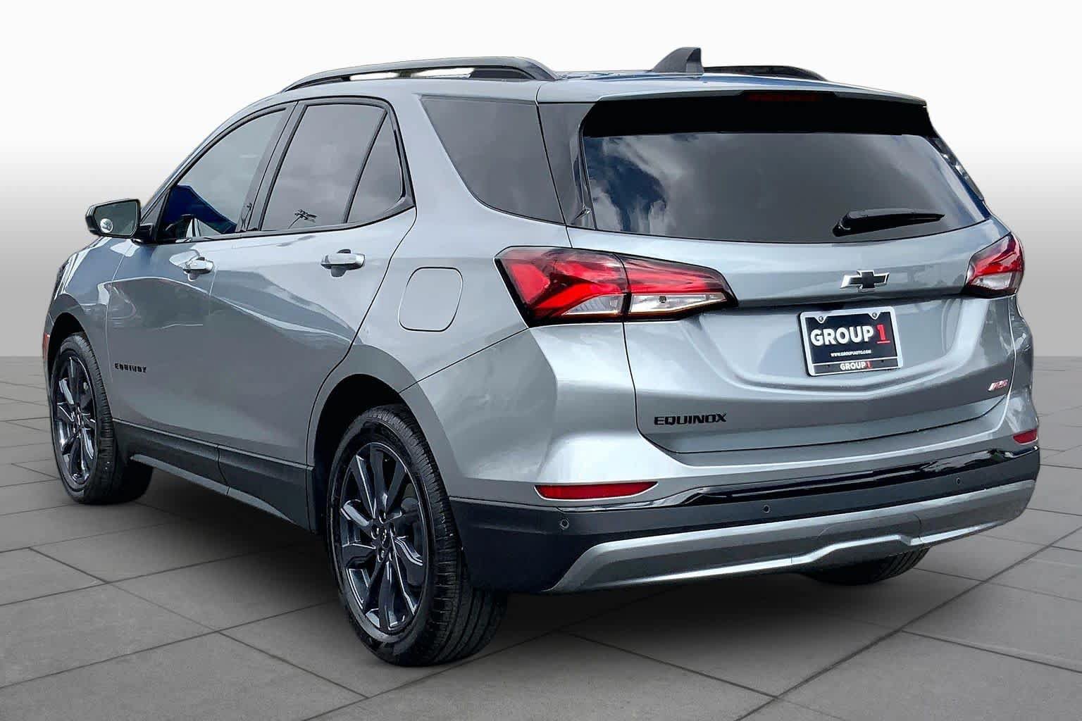 Used 2024 Chevrolet Equinox RS FWD image 12