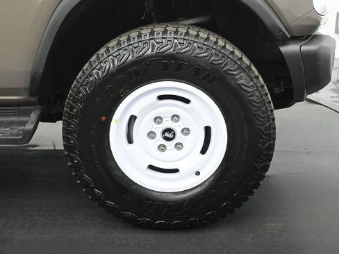 New 2026 Ford Bronco Heritage Edition AWD/4WD image 21