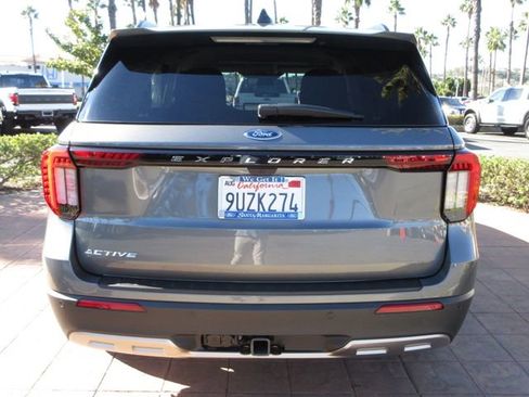 Certified 2025 Ford Explorer Active w/ Active Comfort Package image 3