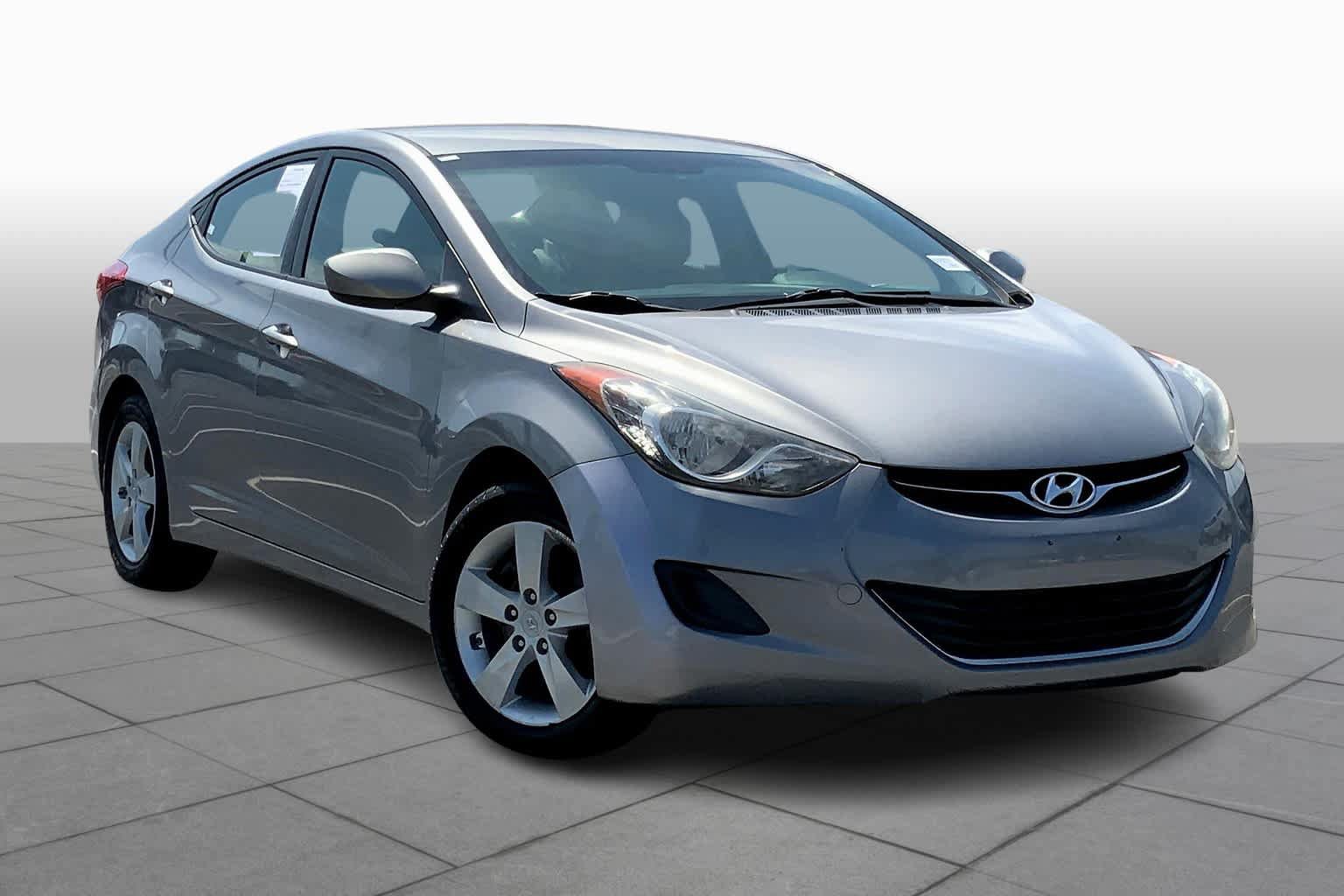 Used 2011 Hyundai Elantra GLS w/ Preferred Equipment Pkg 3 FWD image 2