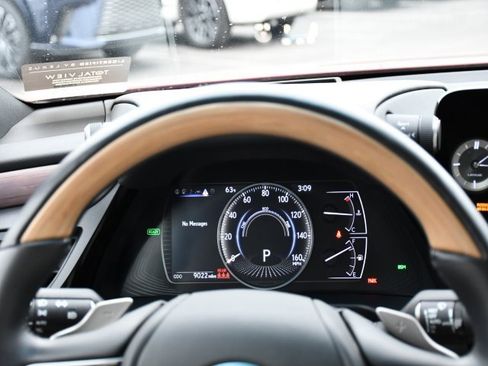 Used 2025 Lexus ES 300h Ultra Luxury image 27