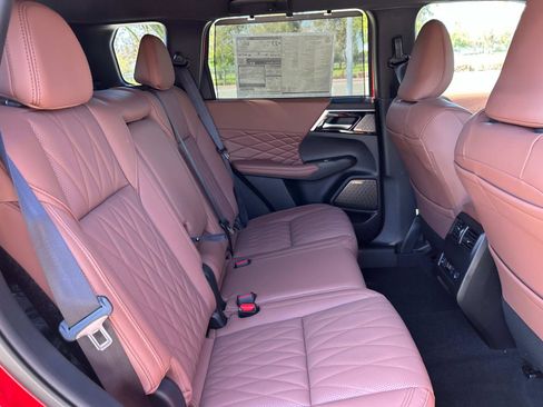 New 2025 Mitsubishi Outlander SEL image 25