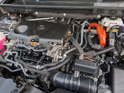 Used 2021 Toyota RAV4 LE image 30