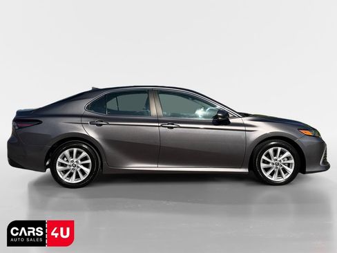 Used 2024 Toyota Camry LE w/ Convenience Package FWD image 8