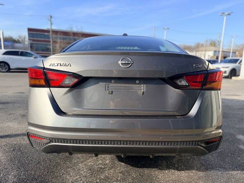 Used 2024 Nissan Altima 2.5 SV image 5