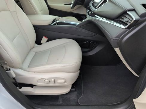 Used 2022 Buick Enclave Essence w/ Sound and Sites Package image 26