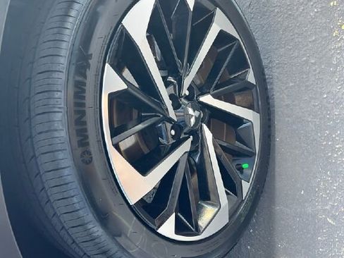 Used 2023 Mitsubishi Outlander SE image 31