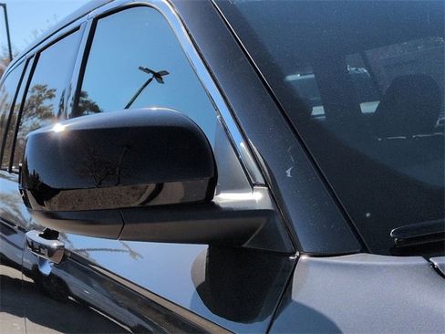 New 2025 Jeep Grand Cherokee Laredo X image 11