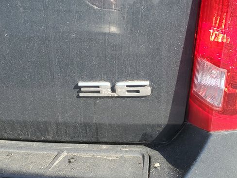 Used 2016 Cadillac SRX Luxury image 7