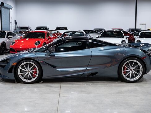 Used 2018 McLaren 720S Performance RWD image 3