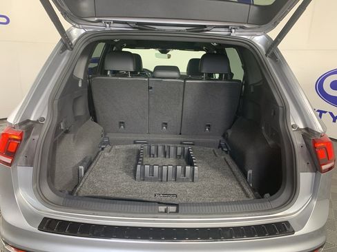 Used 2024 Volkswagen Tiguan SE R-Line image 37