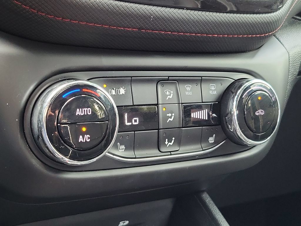 Used 2021 Chevrolet TrailBlazer RS w/ Sun and Liftgate Package FWD image 29
