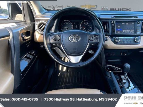 Used 2018 Toyota RAV4 Limited FWD image 5