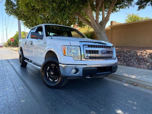 Used 2013 Ford F150 XLT w/ Luxury Equipment Group image 2