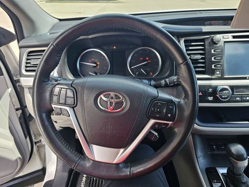 Used 2018 Toyota Highlander Limited Platinum image 20