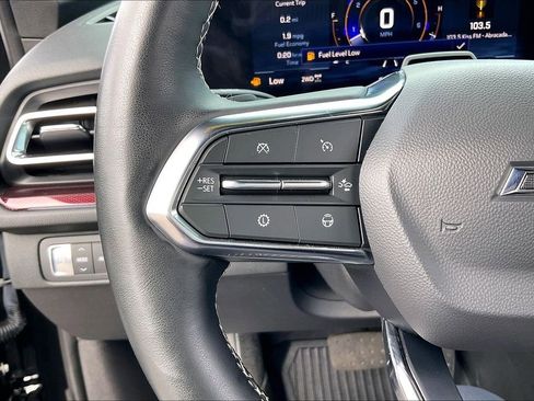 Used 2025 Chevrolet Traverse Z71 w/ Enhanced Driving Package AWD/4WD image 17