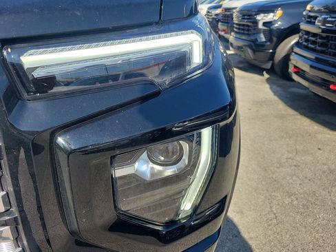 Used 2024 GMC Canyon Denali w/ LPO, Denali Black Edition image 7