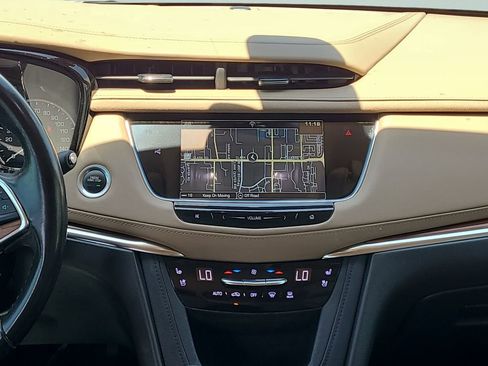 Used 2019 Cadillac XT5 Platinum AWD/4WD image 19