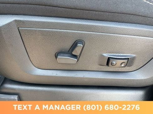 New 2026 RAM 2500 Big Horn AWD/4WD image 18