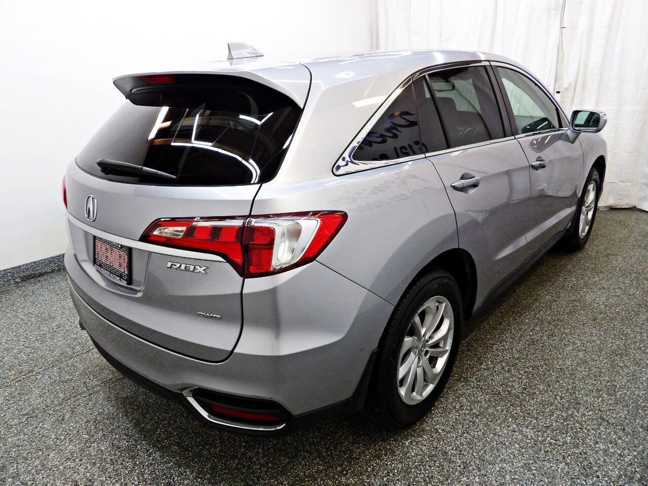 Used 2017 Acura RDX w/ Technology Package AWD/4WD image 6
