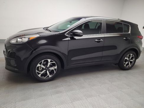Used 2021 Kia Sportage LX w/ LX Fwd Popular Package image 2