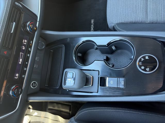 Used 2021 Nissan Rogue SV AWD/4WD image 14