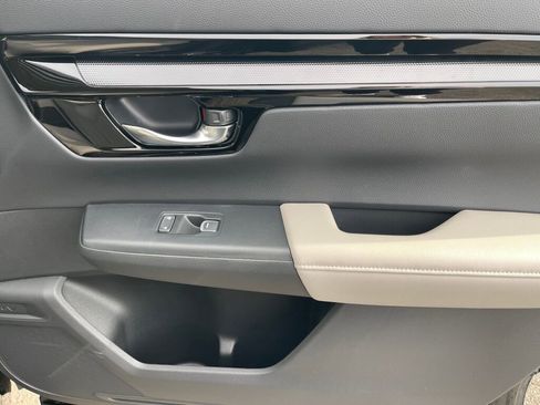 Used 2025 Honda CR-V EX-L image 16