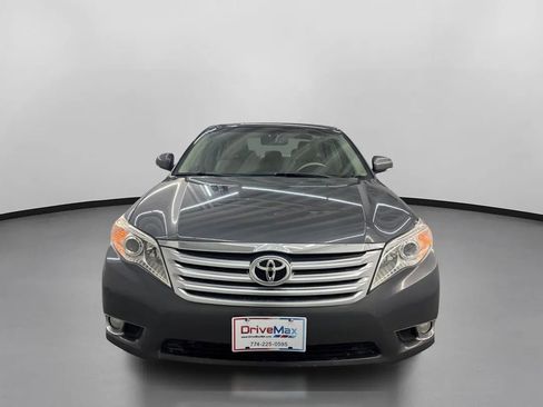 Used 2011 Toyota Avalon image 2