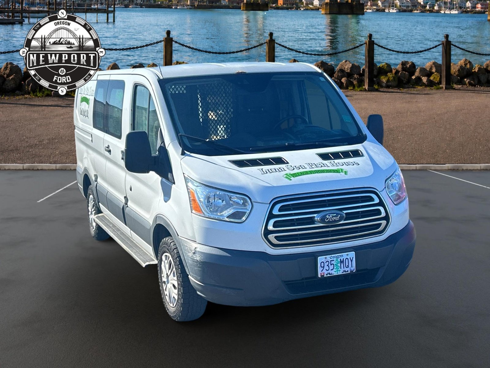 Used 2018 Ford Transit 250 130 Low Roof w/ Exterior Upgrade Package RWD image 1