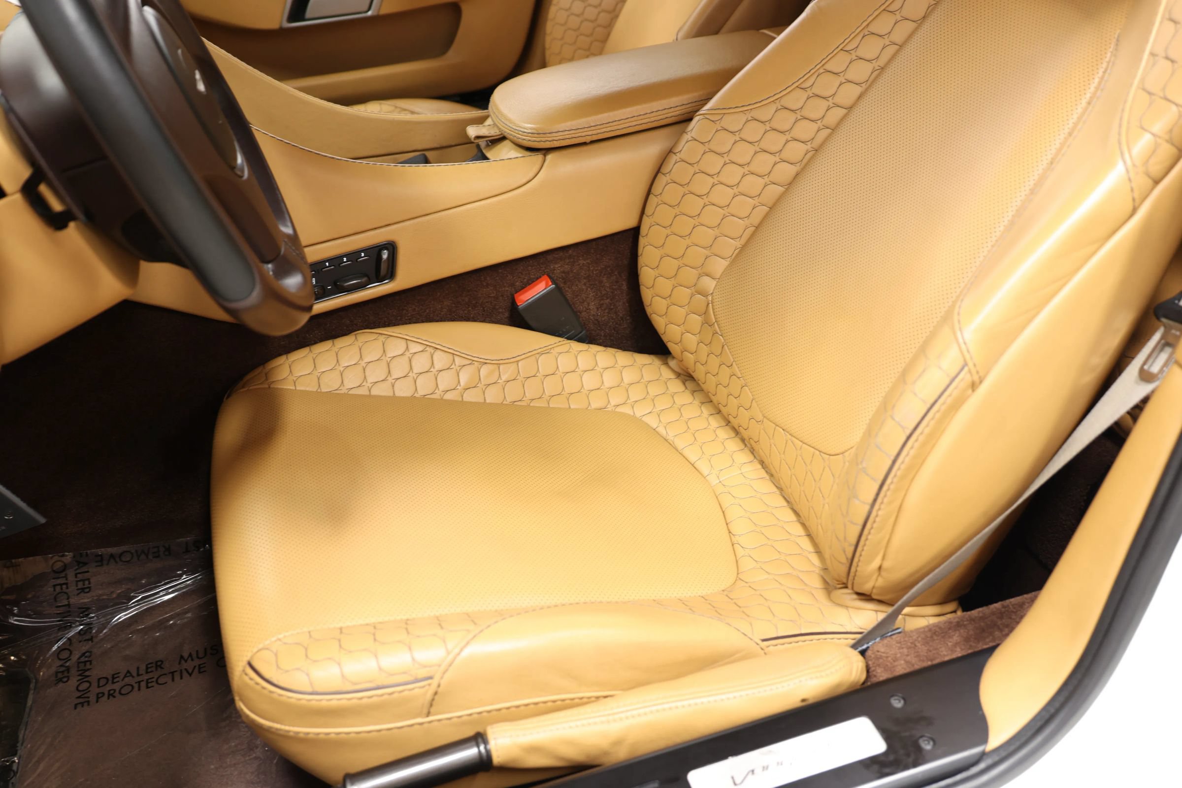 Used 2015 Aston Martin Vanquish Volante RWD image 21