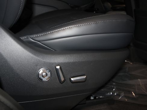 New 2026 Lincoln Navigator Reserve AWD/4WD image 25