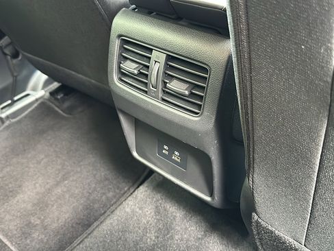 Certified 2023 Nissan Rogue SV image 24