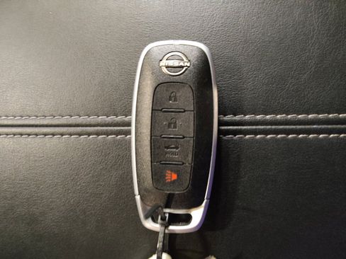 Used 2025 Nissan Sentra S FWD image 32