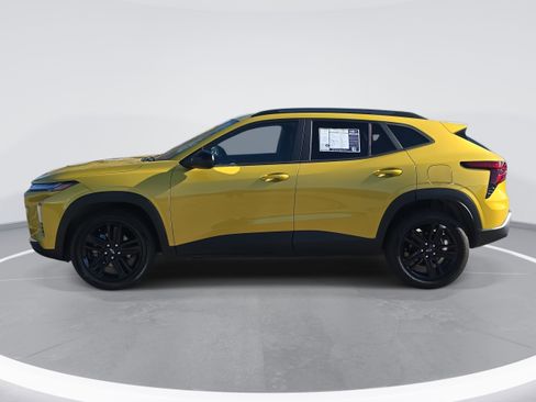 Used 2024 Chevrolet Trax ACTIV w/ Driver Confidence Package image 8