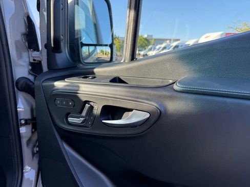 New 2025 Mercedes-Benz Sprinter 2500 image 12