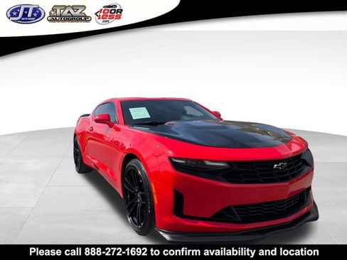 Used 2021 Chevrolet Camaro LT RWD image 1